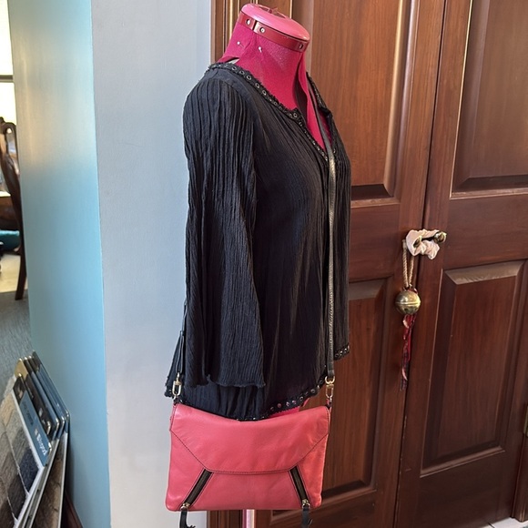 Halogen  Crossbody bag  envelope style pebbled leather  dark, coral, black trim - Picture 3 of 17